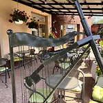 Gosciniec Kaszebe Bed & Breakfast 3*