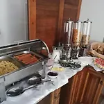 Gosciniec Kaszebe 住宿加早餐酒店 3*