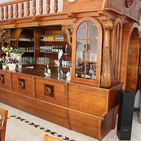 Gosciniec Kaszebe Bed & Breakfast 3*