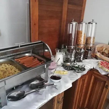Gosciniec Kaszebe Bed & Breakfast *