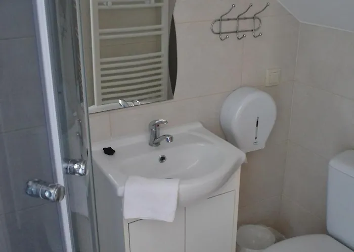 Gosciniec Kaszebe Bed & Breakfast 3*